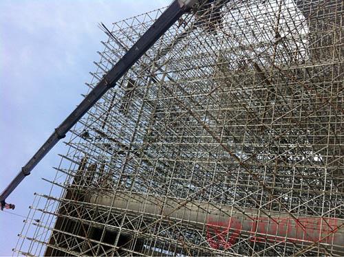 運用元拓腳手架的施工現(xiàn)場